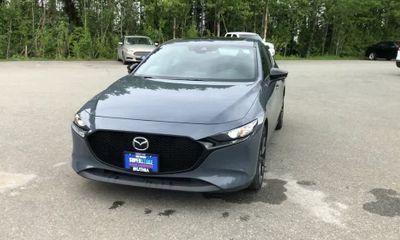 2023 Mazda MAZDA3 Preferred Package