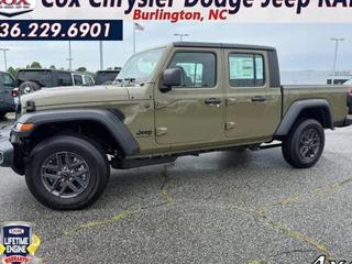 2026 Jeep Gladiator Sport