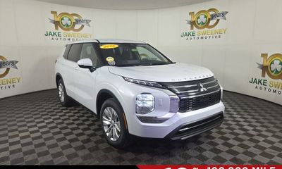 2026 Mitsubishi Outlander ES