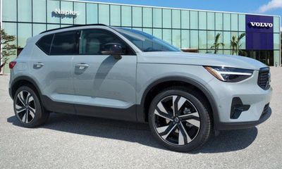 2026 Volvo XC40 Ultra Dark