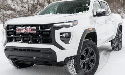 2025 GMC Canyon Elevation
