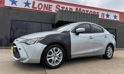 2018 Toyota Yaris IA Base