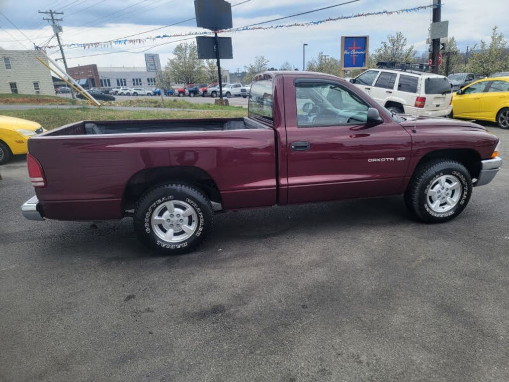 2001 Dodge Dakota Base