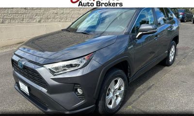 2019 Toyota RAV4 XLE HV XSE