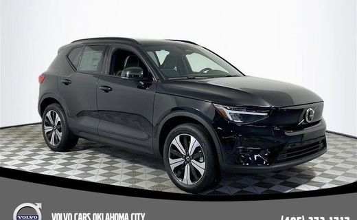 2023 Volvo XC40 Plus Dark