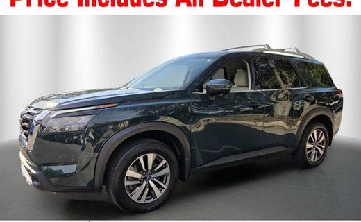 2025 Nissan Pathfinder SL