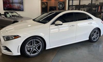 2022 Mercedes-Benz A-Class A220 4M