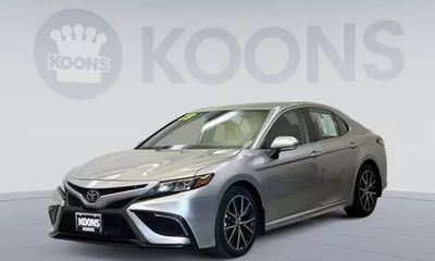 2023 Toyota Camry SE