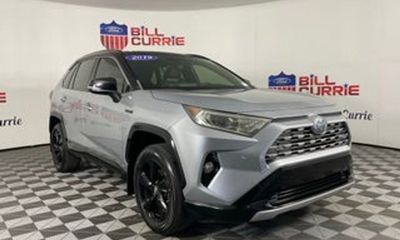 2019 Toyota RAV4 LE