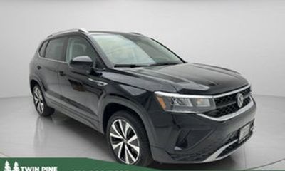 2023 Volkswagen Taos SE W Sunroof