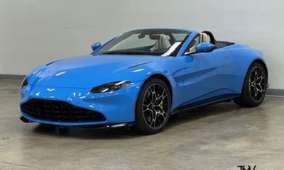 2021 Aston Martin Vantage Roadster