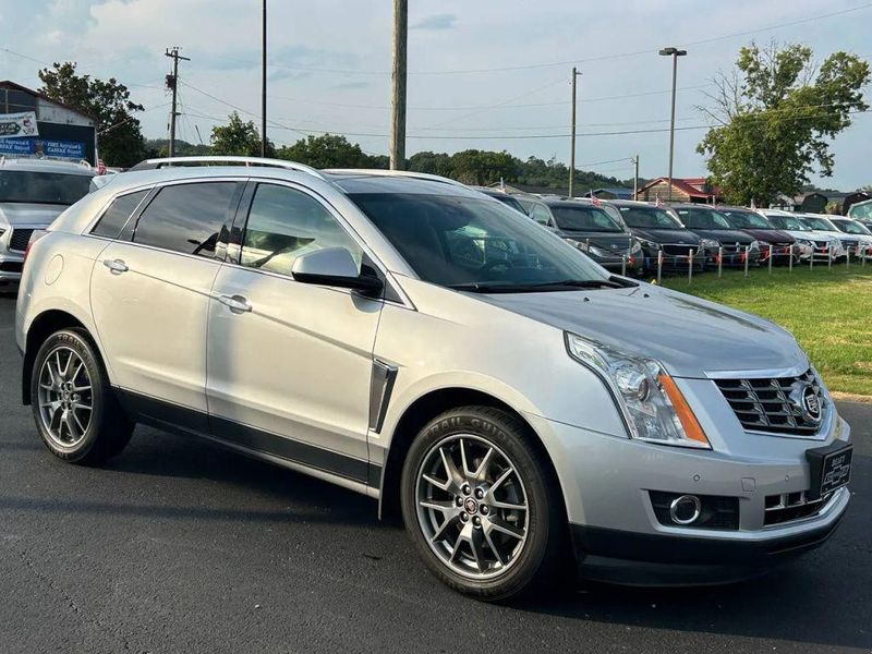 Representative 2016 Cadillac SRX photo