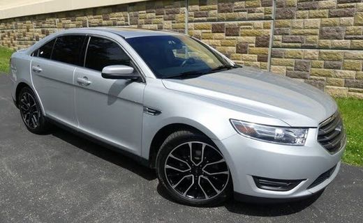 2017 Ford Taurus SEL