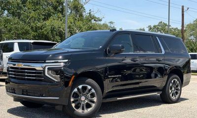 2026 Chevrolet Suburban LT