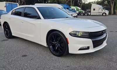 2017 Dodge Charger SXT
