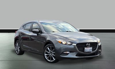 2018 Mazda MAZDA3 Touring