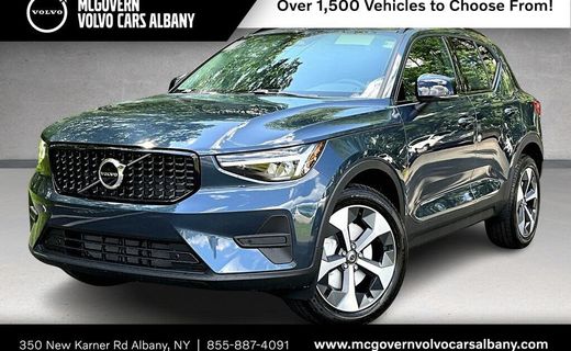 2026 Volvo XC40 Core