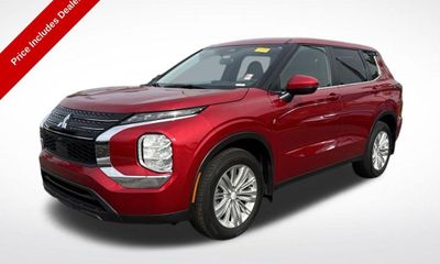 2024 Mitsubishi Outlander ES