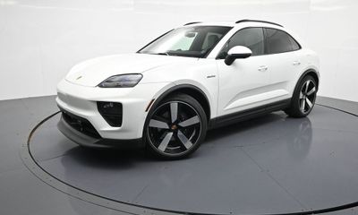 2026 Porsche Macan