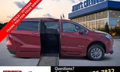 2022 Toyota Sienna XSE
