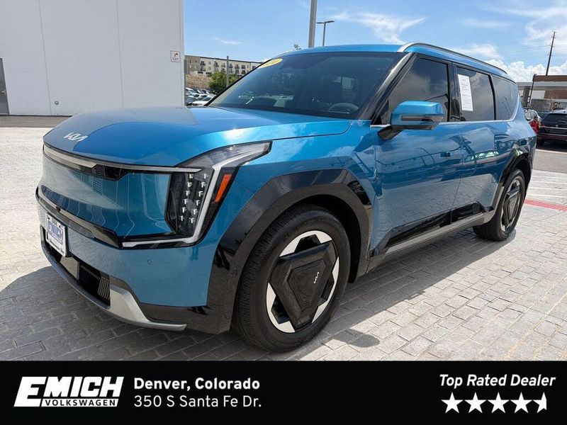 2024 Kia EV9 — a typically priced live listing