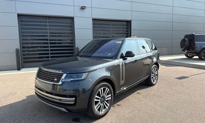 2023 Land Rover Range SE
