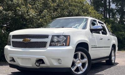2011 Chevrolet Avalanche LTZ