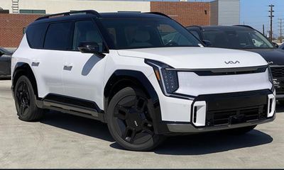 2026 Kia EV9 GT Line