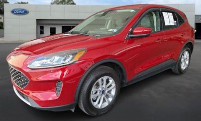 2020 Ford Escape SE