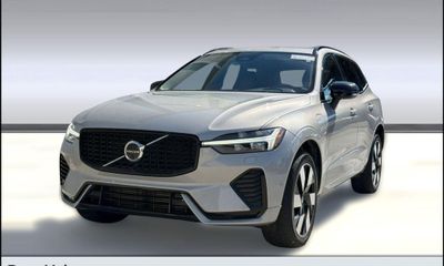 2024 Volvo XC60 Plus Dark