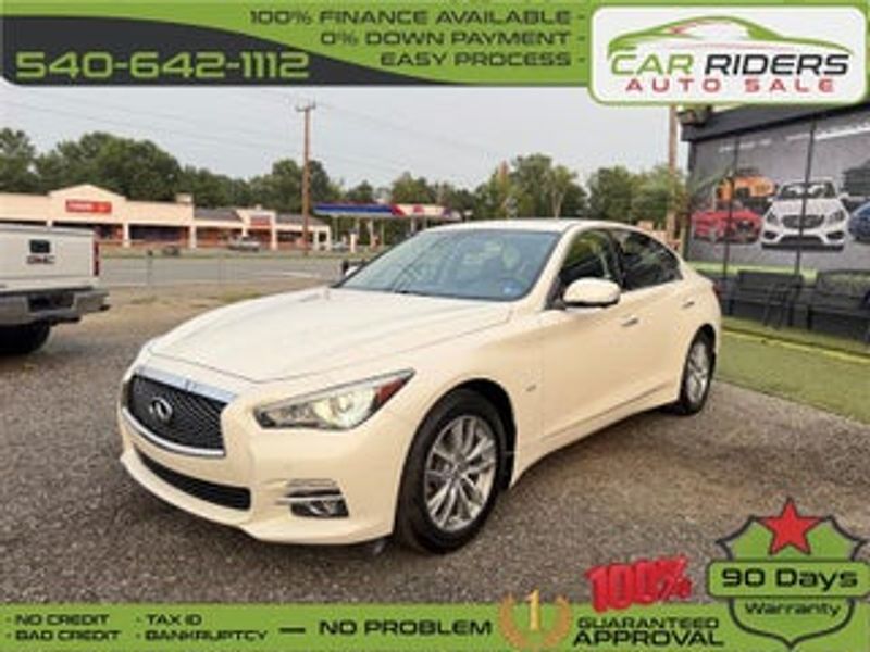 2017 Infiniti Q50 — a typically priced live listing