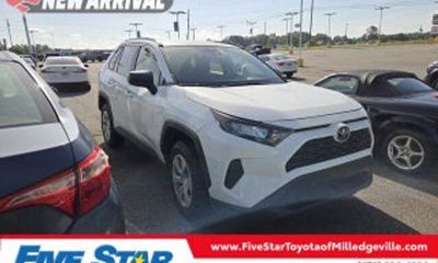 2019 Toyota RAV4 LE