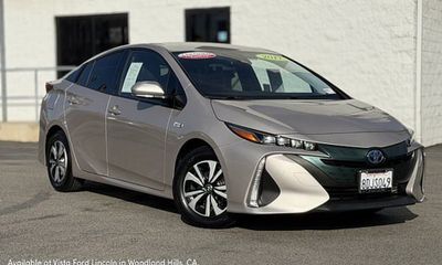 2017 Toyota Prius Prime PHEV Three Four ADV
