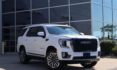 2023 GMC Yukon Denali Ultimate