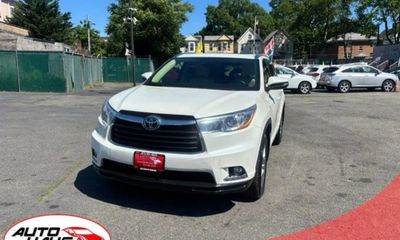 2016 Toyota Highlander Base