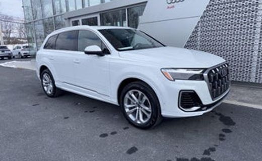 2026 Volvo XC60 Plus Dark