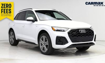 2025 Audi Q5 S Line Quattro