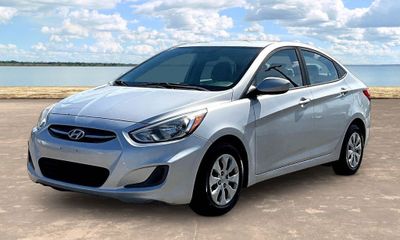 2017 Hyundai Accent SE Base