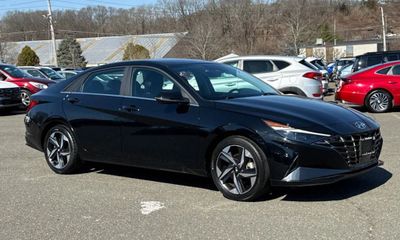 2023 Hyundai Elantra Limited