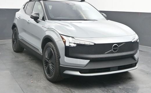 2026 Volvo EX30 CC Ultra