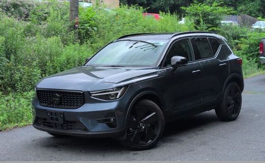 2026 Volvo XC40 Ultra Black Edition
