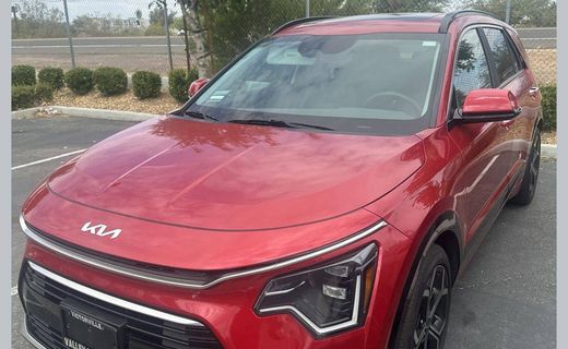 2023 Kia Niro SX