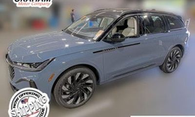 2025 Lincoln Nautilus BLK Label