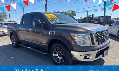 2017 Nissan Titan SV