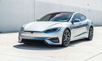 2026 Tesla Model S Plaid