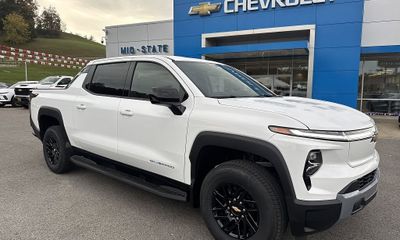 2026 Chevrolet Silverado 2LT