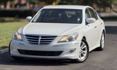 2013 Hyundai Genesis
