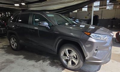 2021 Toyota RAV4 XLE Premium HV