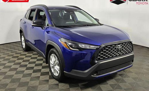 2025 Toyota Corolla Cross LE