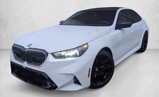 2025 BMW M5